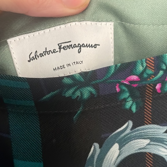 Ferragamo silk wrap skirt - Picture 4 of 4